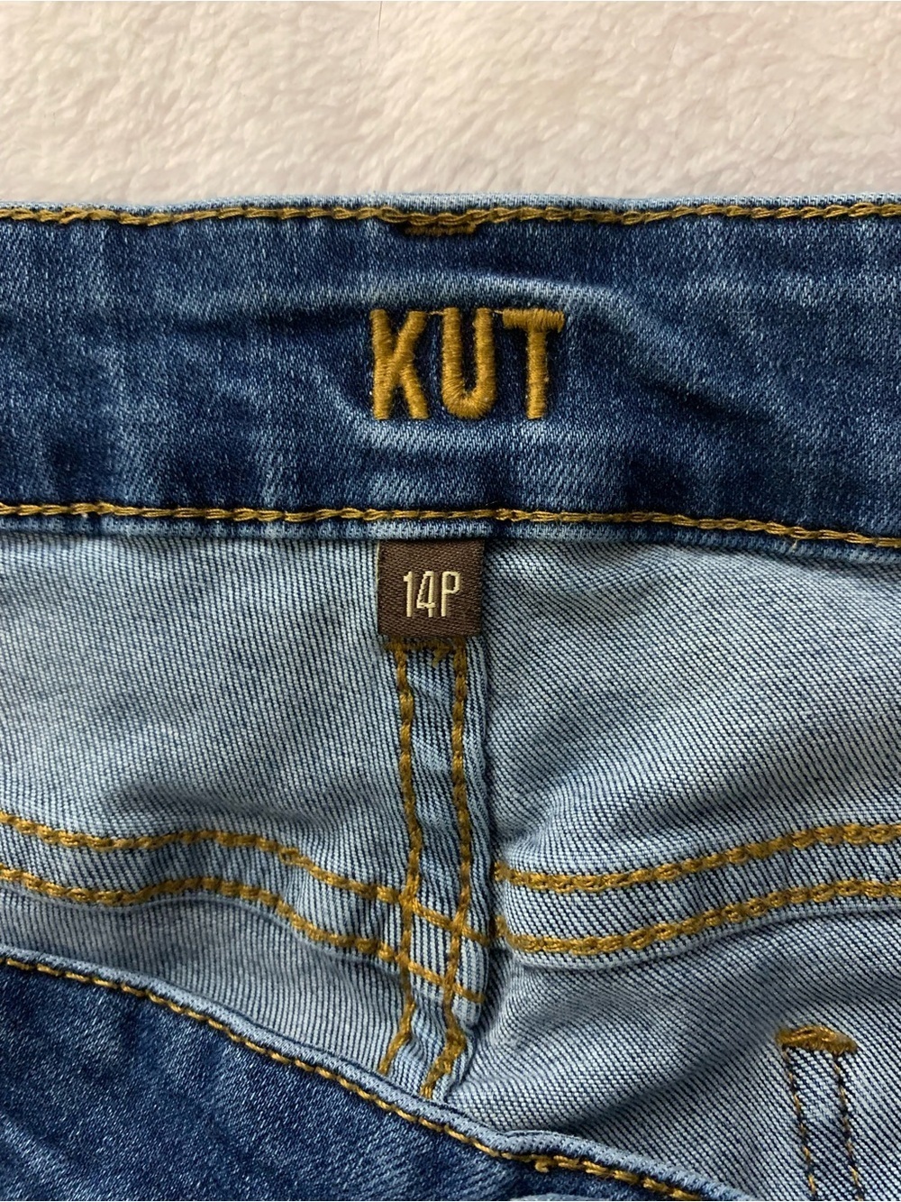 KUT Catherine Boyfriend Jeans Size 14P Made in the USA Distressed Medium Wash - Picture 12 of 16